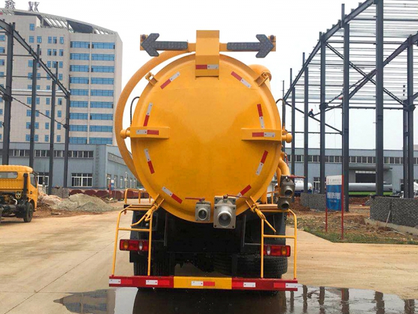 国六东风天锦 12方 吸污车