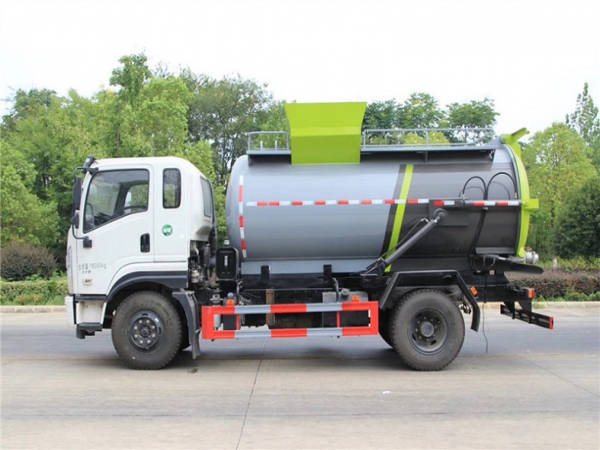 专底 9.5方 餐厨垃圾车(圆罐)