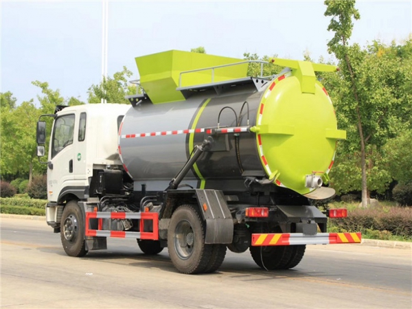 专底 9.5方 餐厨垃圾车(圆罐)