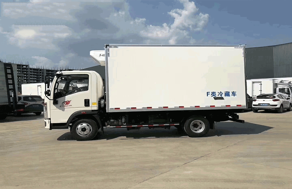 国六重汽豪沃D25冷藏车