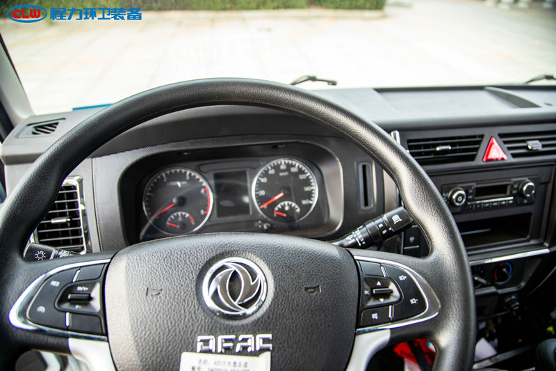 东风小福瑞卡洒水车（5吨）