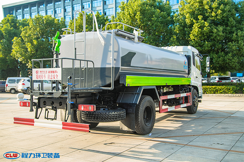 东风天锦洒水车（12.6方）