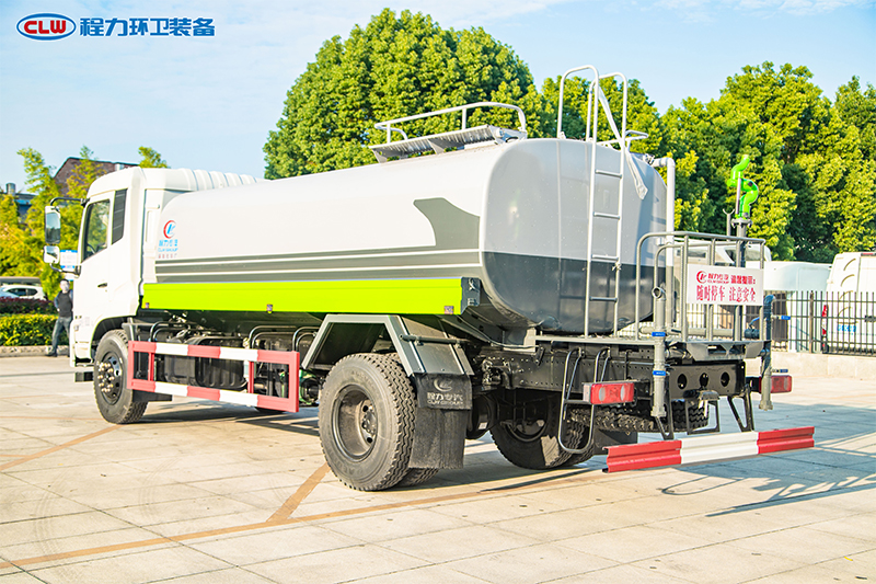 东风天锦洒水车（12.6方）