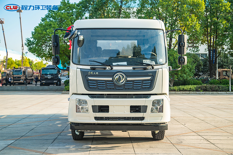 东风天锦洒水车（12.6方）