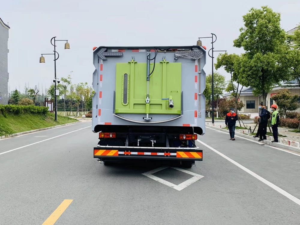 东风天锦7水/9尘洗扫车（国六）