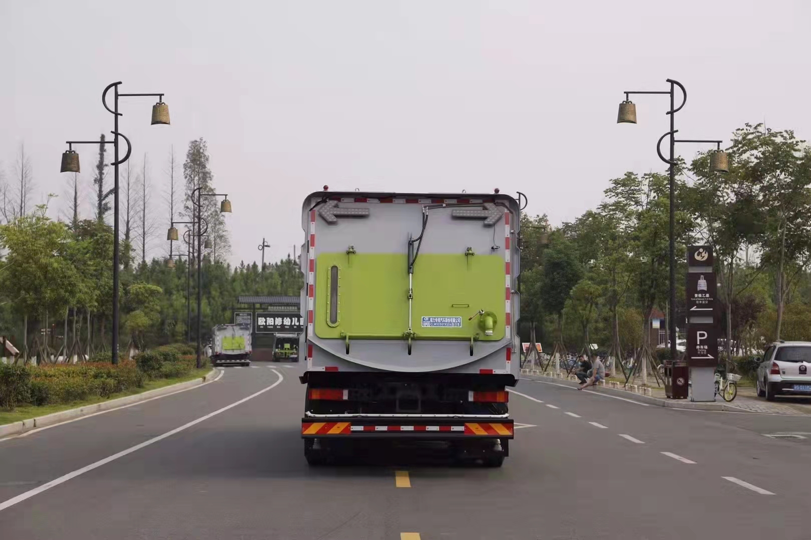 东风天龙12水/10尘洗扫车