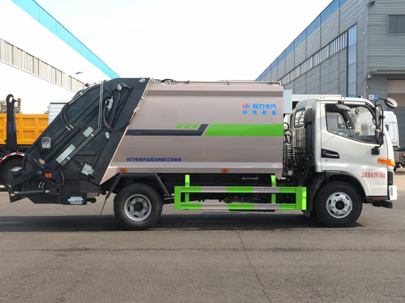 江淮骏铃V5压缩垃圾车 容积7立方米
