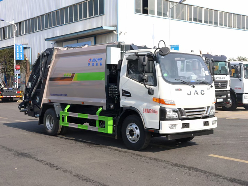 江淮骏铃V5压缩垃圾车 容积7立方米