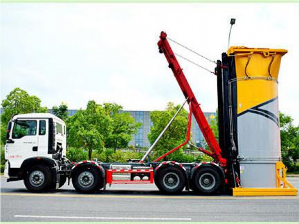 竖直直压式垃圾站